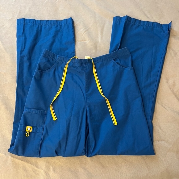 WonderWink Cargo Royal Blue Scrub Pants - 2 Pairs Available - Picture 2 of 6